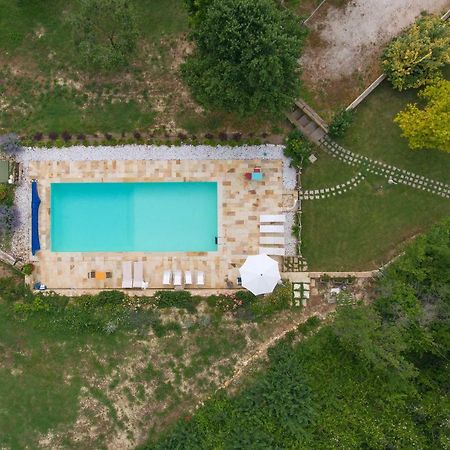 Agriturismo La Barca Nel Bosco Rosciano  Luaran gambar