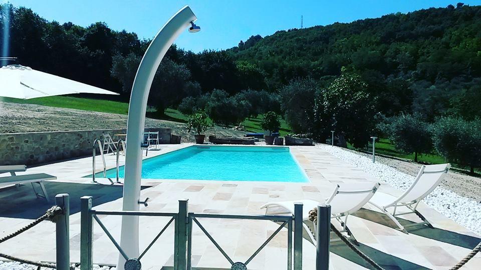 Agriturismo La Barca Nel Bosco Rosciano  Luaran gambar