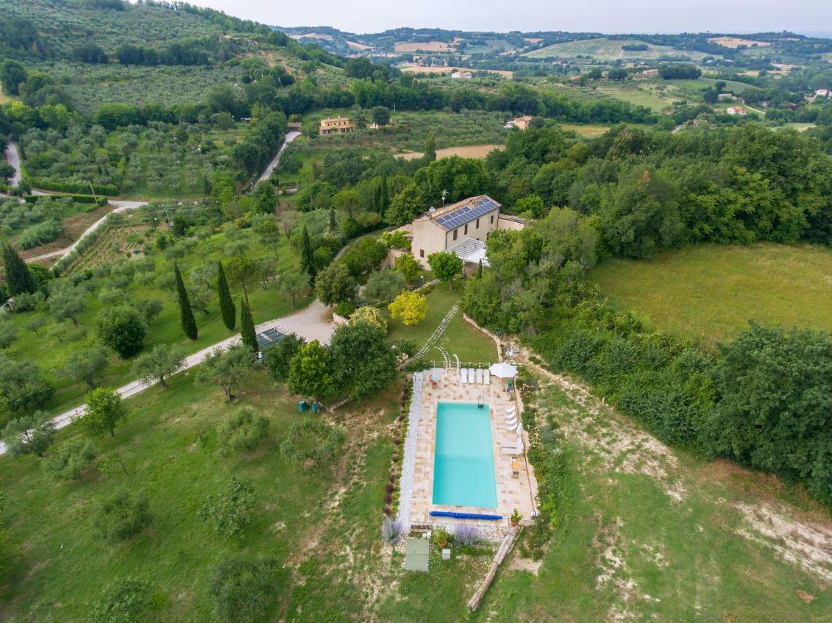 Agriturismo La Barca Nel Bosco Rosciano  Luaran gambar