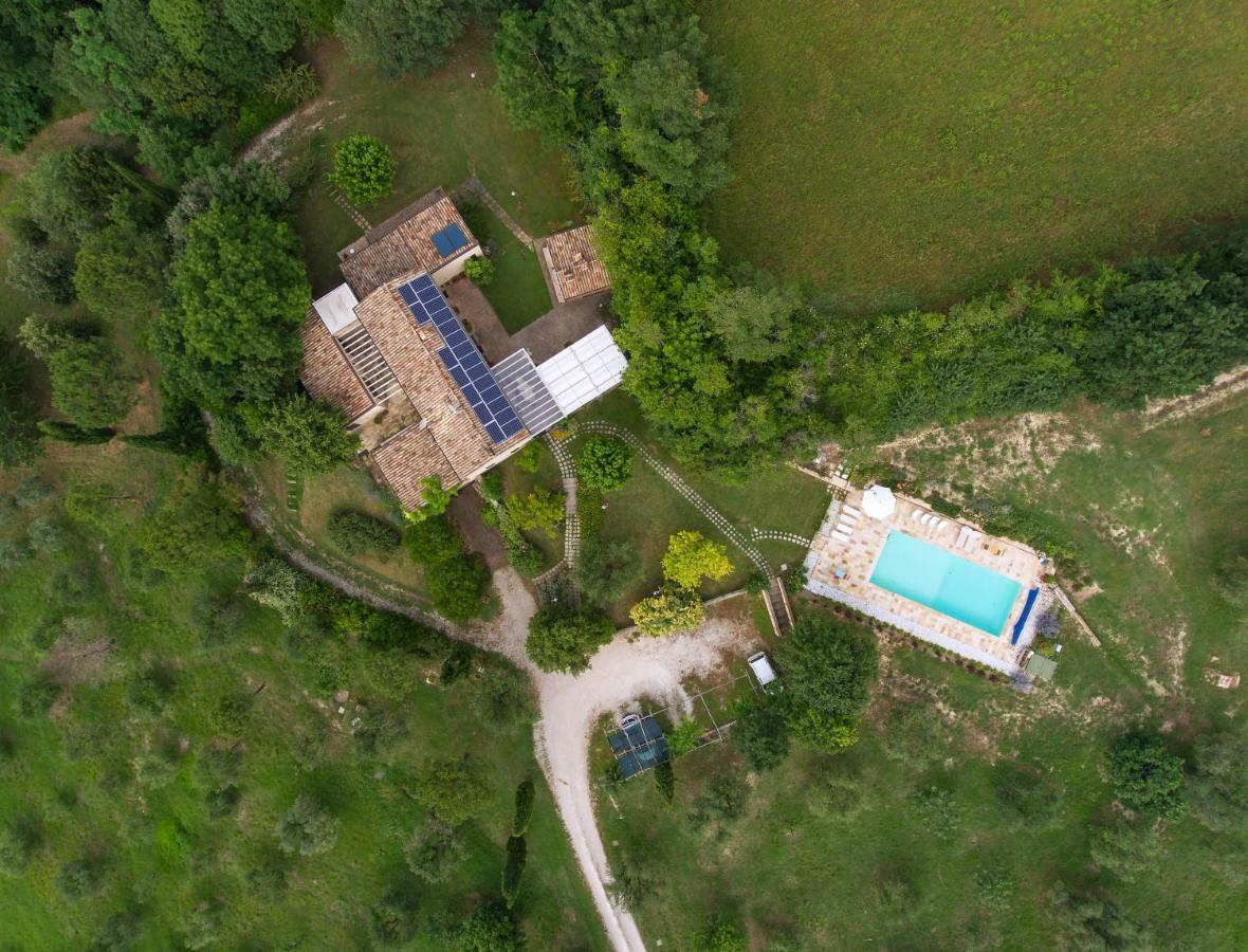 Agriturismo La Barca Nel Bosco Rosciano  Luaran gambar
